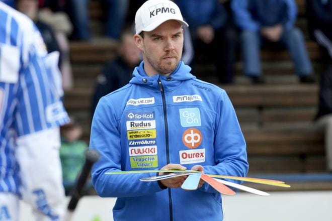 Sami-Petteri Kivimäki vaihtaa lajia. KUVA: MARKKU TURPELA