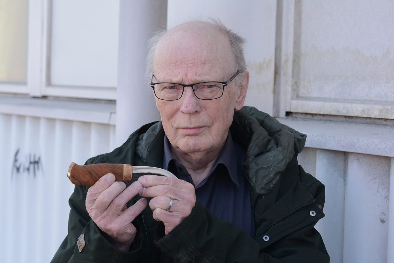 Simo Räisänen tekee mielellään myös puutöitä.