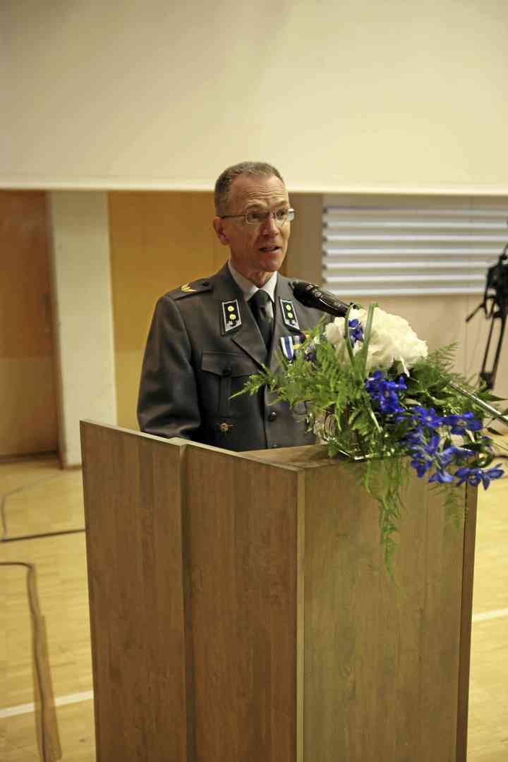 Professori Kari Alenius kävi juhlapuheessaan läpi psykologisen sodankäynnin piirteitä.
