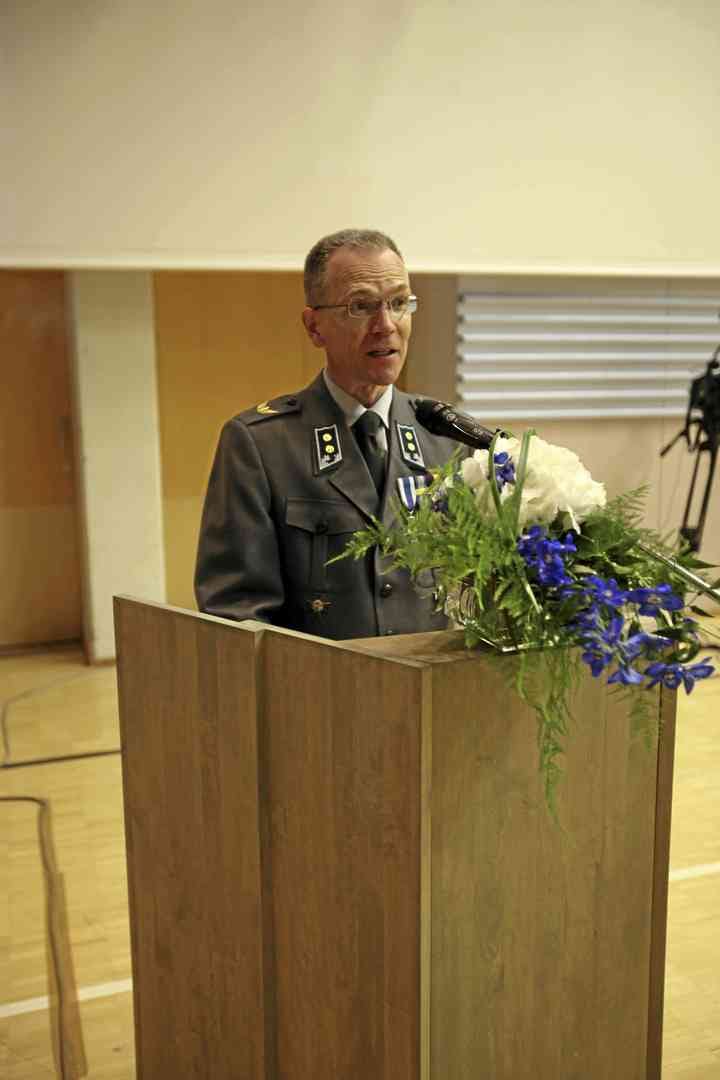 Professori Kari Alenius kävi juhlapuheessaan läpi psykologisen sodankäynnin piirteitä.
