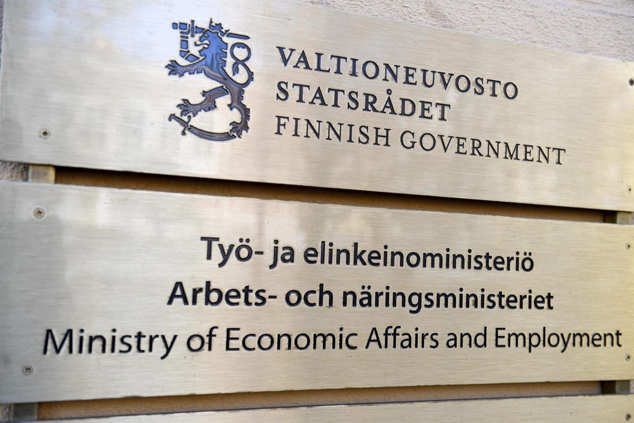 Työ- ja elinkeinoministeriön yt-neuvottelut voivat johtaa enimmillään 40 työntekijän irtisanomiseen. LEHTIKUVA / VESA MOILANEN
