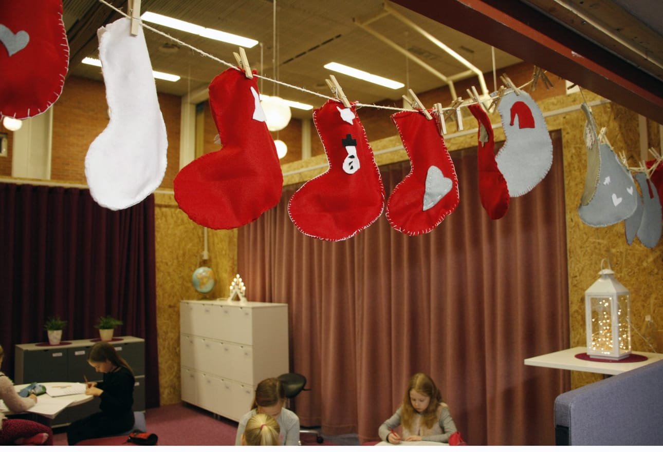 Luokkatiloissa testataan erilaisia materiaaleja.