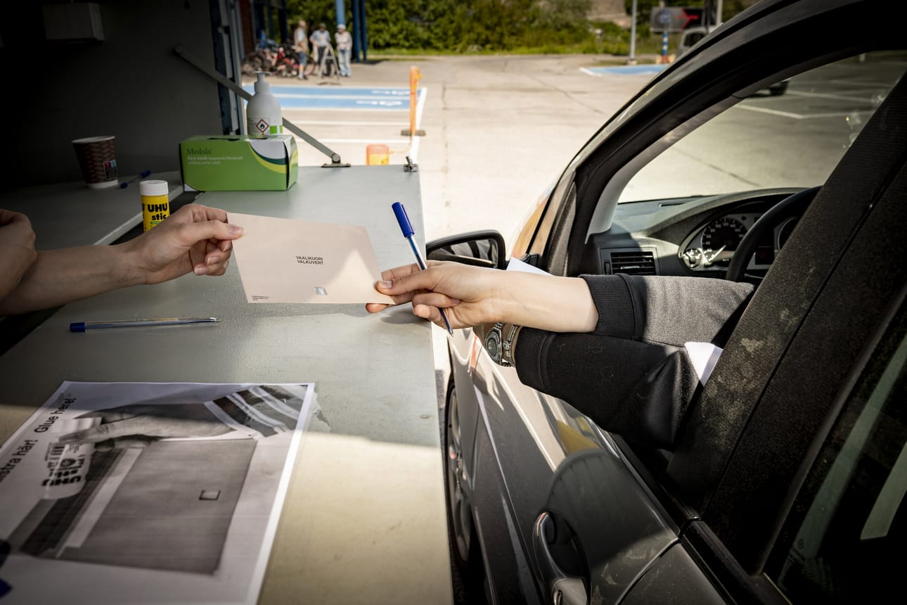 Pidennetty ennakkoäänestysaika sai äänestäjät liikkeelle.