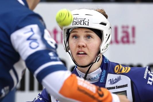 Emmi Viitala jatkaa Lapuan Virkiän naisten superpesisjoukkueessa. KUVA: JOUKO HÄNNINEN