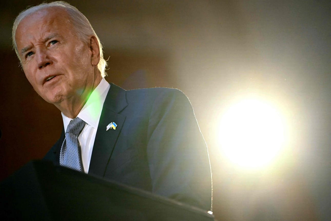 Presidentti Joe Bidenin mukaan tuki sisältää myös pitkän kantaman aseita. LEHTIKUVA / AFP