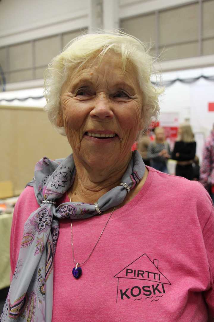 Kotikylä edustettuna messuilla, kertoo pirttikoskinen Tuulikki Mattila.