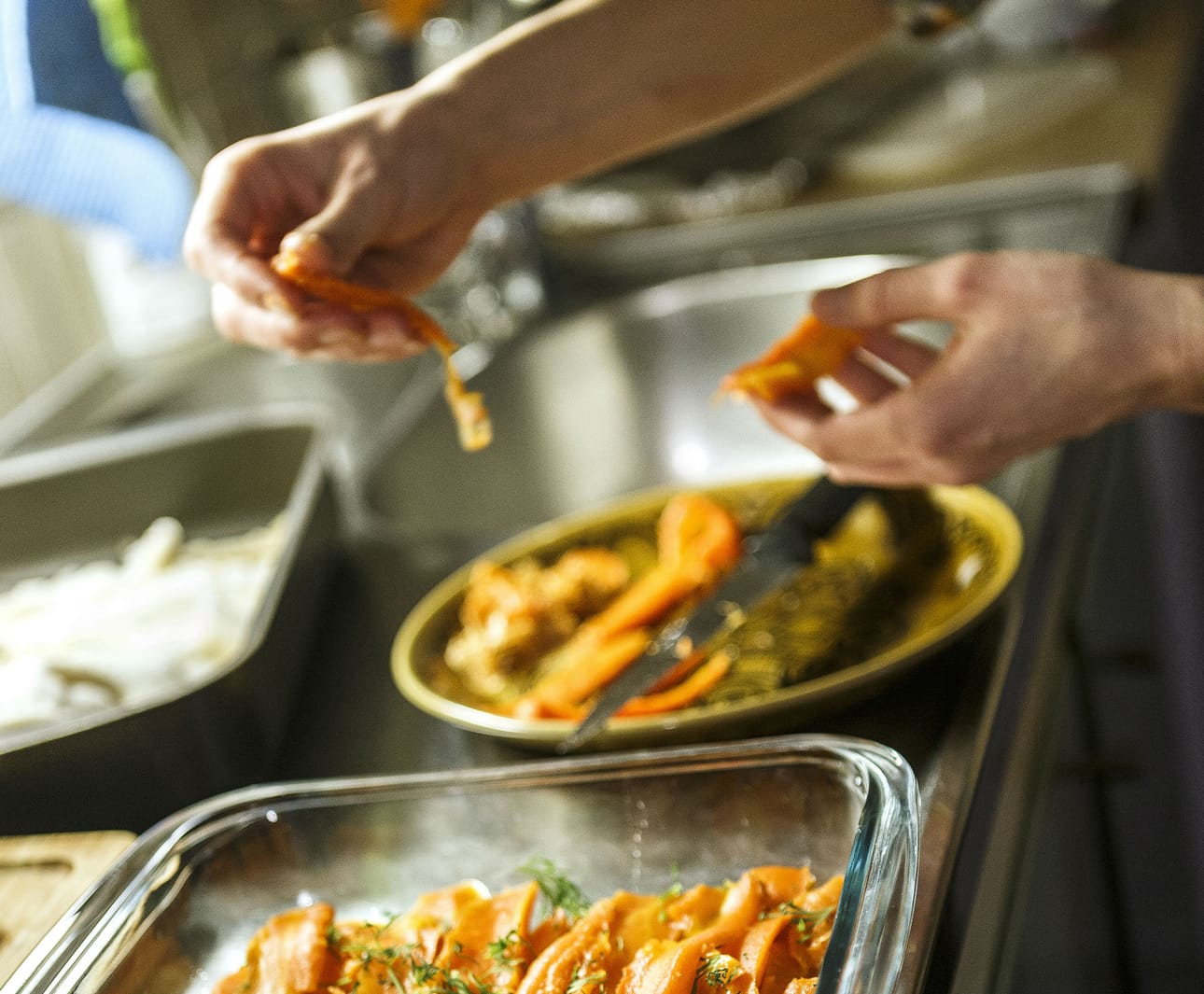 Siirtymällä kasviperäiseen ruokavalioon voi auttaa niin eläimiä, ympäristöä kuin omaa terveyttäkin.