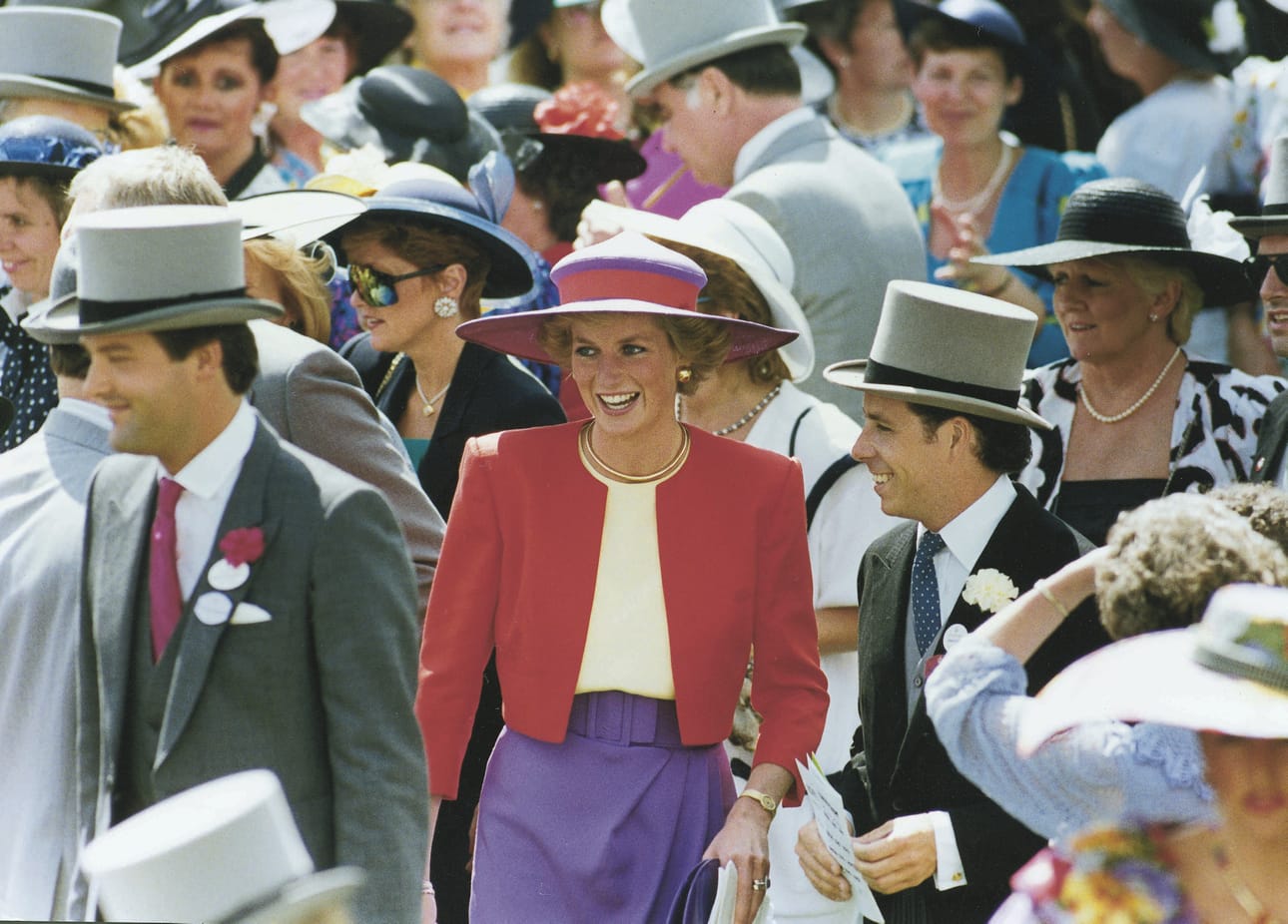 Pinkkiä. Prinsessa Diana Ascotin raviradalla.