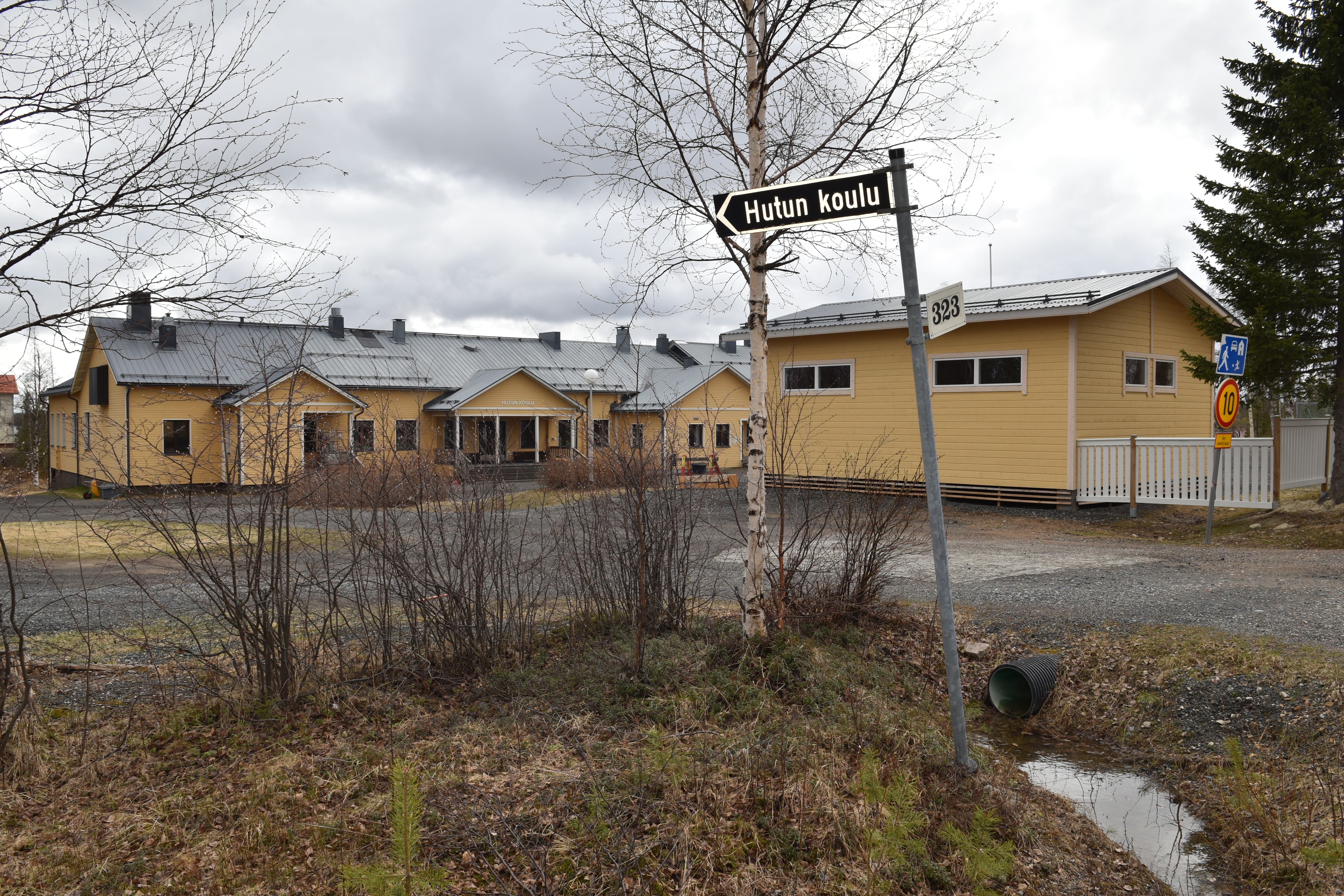 Jessica Jakovleff Taivalkosken koulusihteeriksi – edeltäjän Aira Tauriaisen ura kesti 50 vuotta