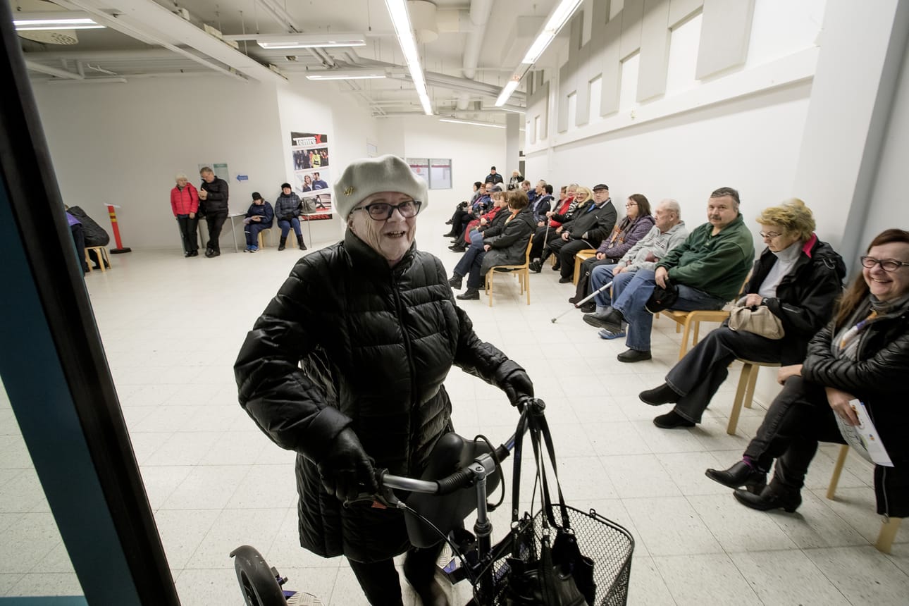 Rauha Eno kävi jälleen ottamassa influenssarokotuksen.