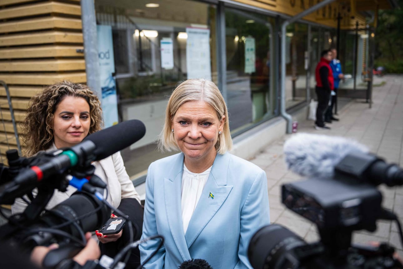 Ruotsin sosiaalidemokraattisen puolueen puheenjohtaja Magdalena Andersson on vaikean paikan edessä, onnistuuko hän mahdollisesti kokoamaan vasemmistohallituksen Ruotsiin.