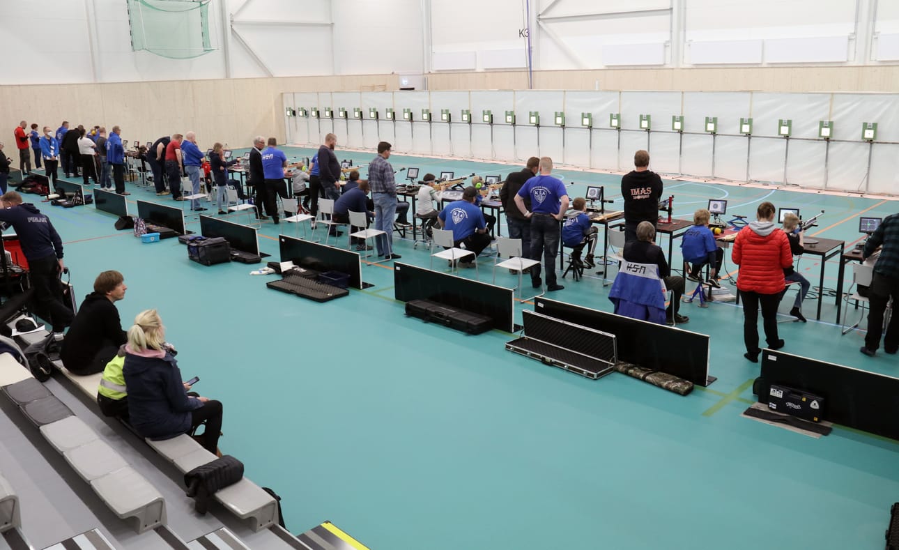 Kilpailupäivä alkoi 8-vuotiaiden suorituksilla vappuaattona yhdeksältä. Viimeinen erä kisattiin neljän tienoissa iltapäivällä.