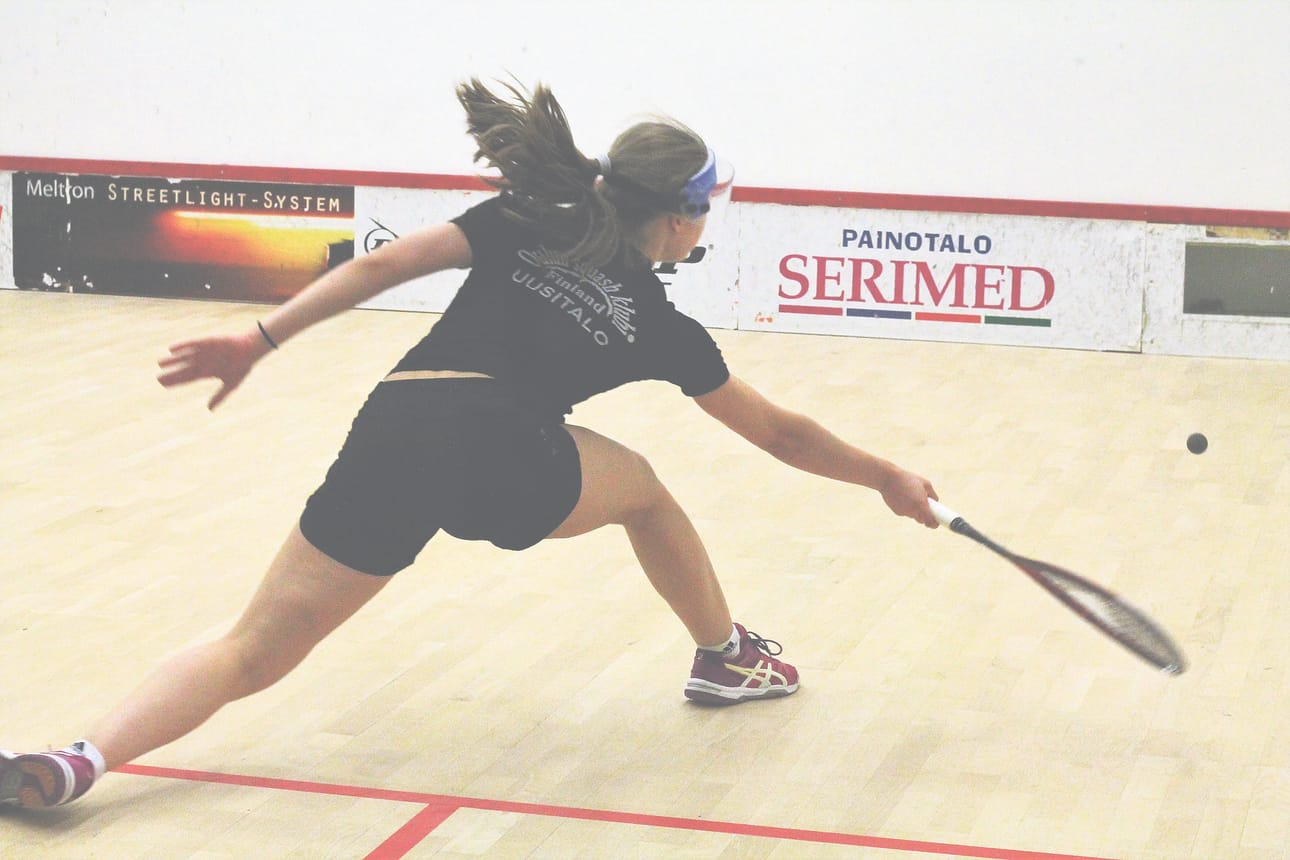 Milla Uusitaloa valmentavan Tommi Laineen mukaan squash on laji, jonka pelaajalla on oltava lahjoja sekä taidolle että taidon oppimiselle.