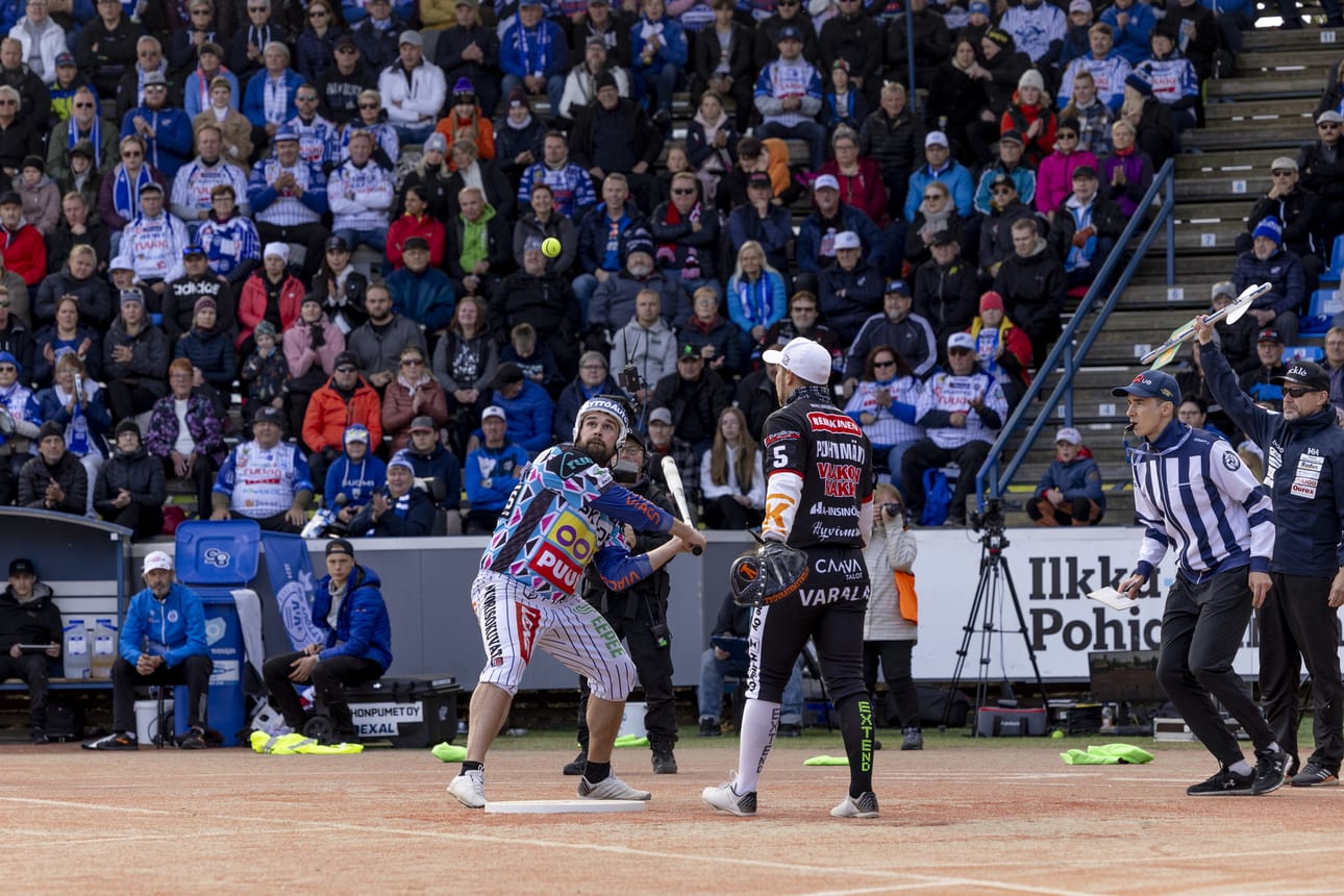 Jukka-Pekka Vainionpää oli pesäpallokauden paras mies.