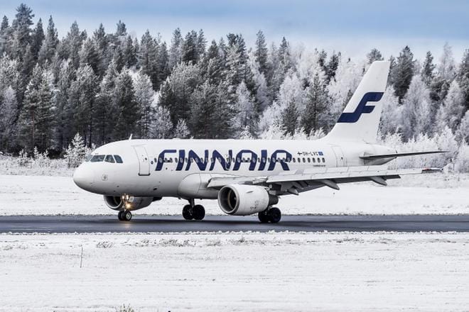 Finnair on ilmoittanut peruvansa useita lentoja maanantain 2.4. kovan lumisateen vuoksi. Kuva Rovaniemen lentokentältä. KUVA: Pekka Aho, arkisto