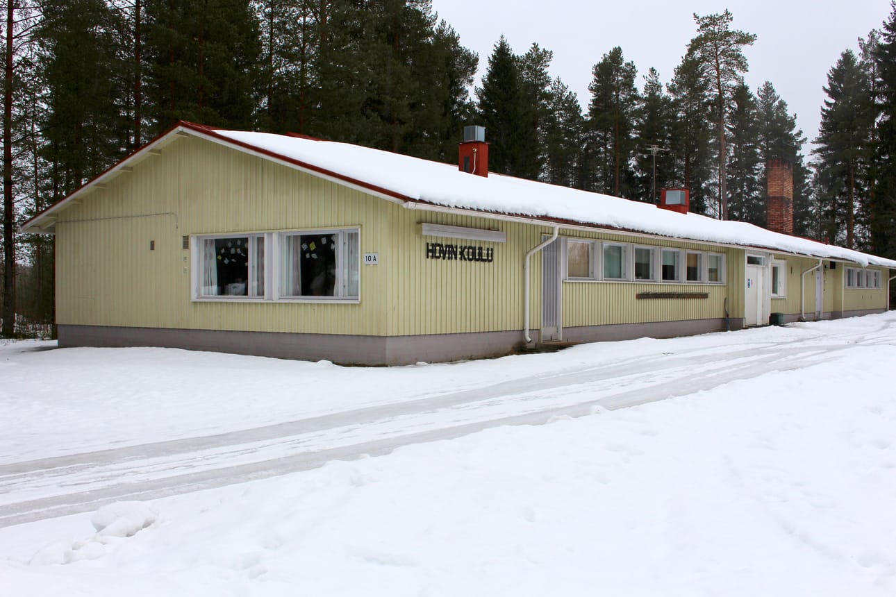 Hovin koulu vietti viime perjantain hiljaisissa merkeissä, sillä oppilaat olivat hiihtokisoissa.