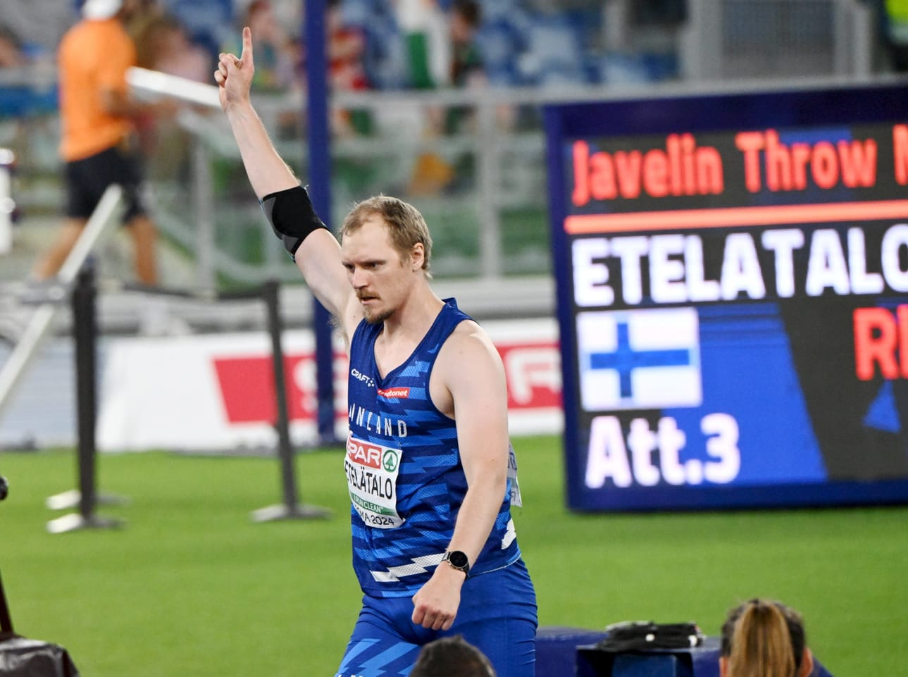 EM-finaalin kolmannella heitollaan Lassi Etelätalo nappasi kauden parhaan tuloksensa 82,80. LEHTIKUVA / JUSSI NUKARI
