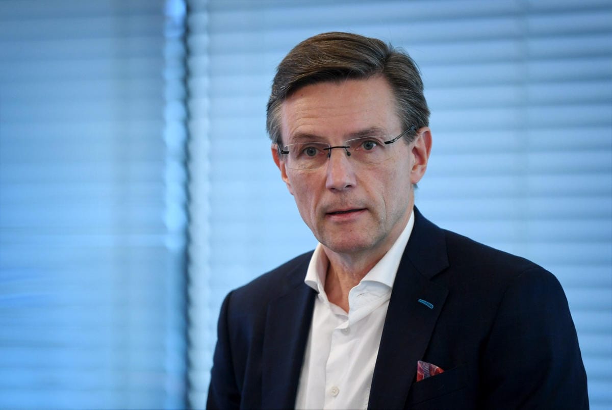 Teknologiateollisuuden toimitusjohtaja Jaakko Hirvola kiirehtii maan hallitukselta investointeja vauhdittavia toimia. Lehtikuva / Antti Aimo-Koivisto