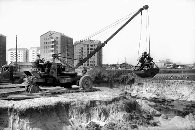 Työllä, työpaikoilla ja työntekijöillä on aina ollut omat eettiset sääntönsä. Esimerkiksi 1950-luvun rakennustöissä ne olivat kuitenkin kirjoittamattomia. KUVA: Antti Suominen / arkisto