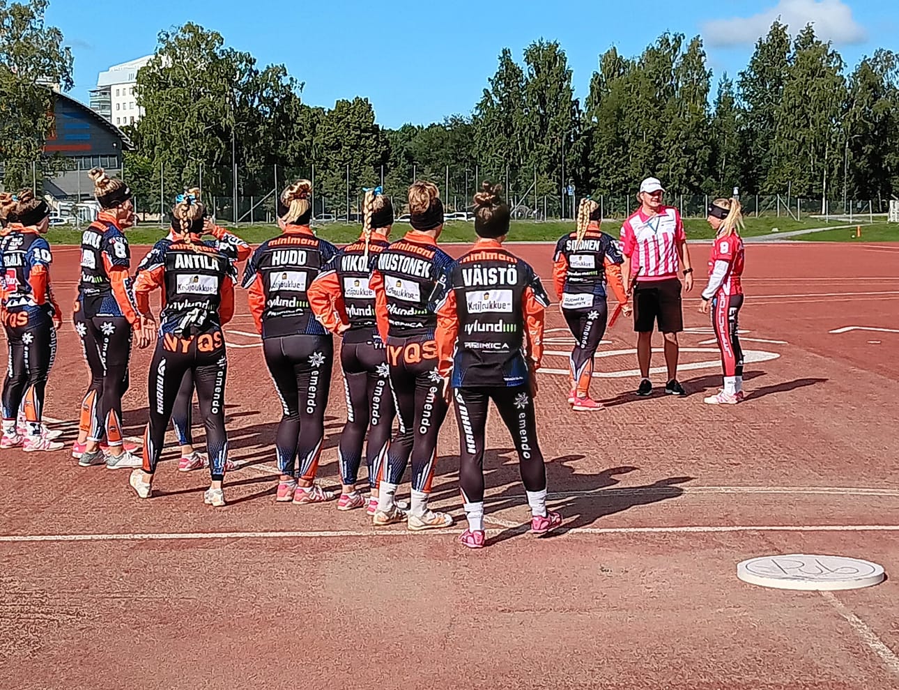 Tämä hutunkeitto jäi Mailattarien toistaiseksi viimeiseksi naisten Superpesiksessä.
