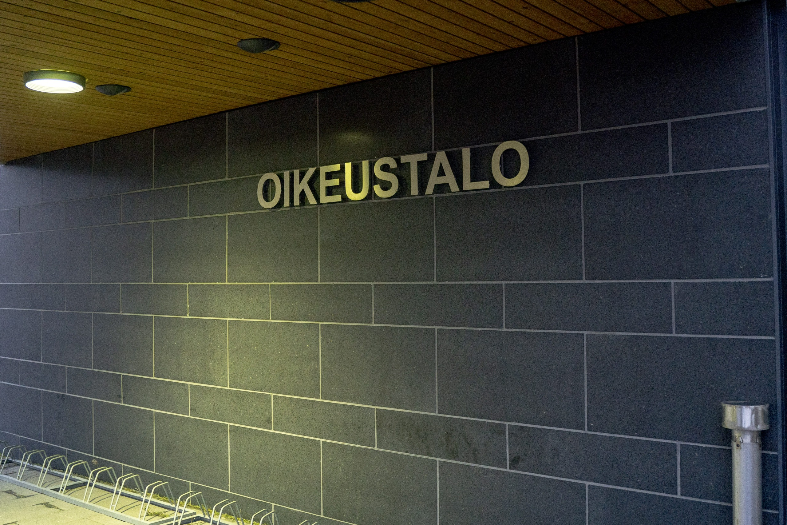 Toisen oppilaan ylitorniolaiskoulun vessassa raiskanneelle nuorelle ehdollista