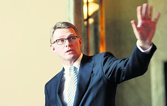 Pääministeri Matti Vanhanen (kesk.) ei suostunut kommentoimaan tietoja hänen ja vihreiden kansanedustaja Merikukka Forsiuksen yhteisestä illanvietosta.