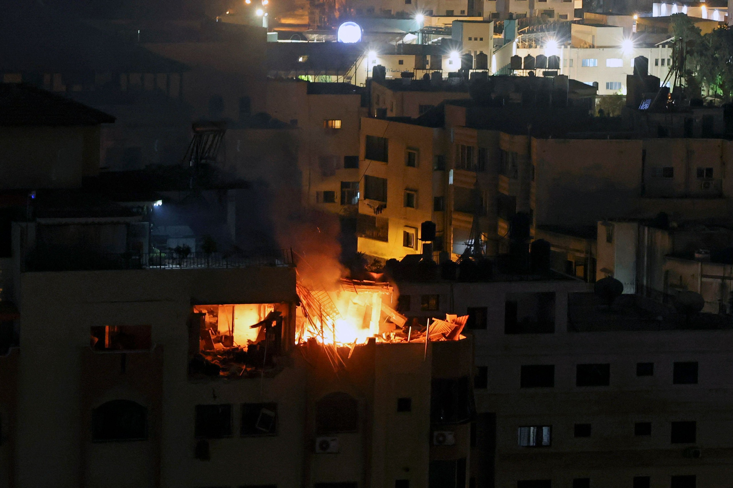 Israel iski Gazaan kohteenaan Islamilaisen jihadin johtajat – yli kymmenen kerrotaan kuolleen