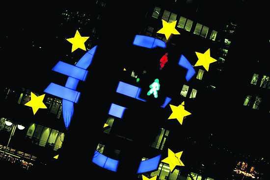 Euroopan keskuspankki aloitti euroalueen rahapolitiikan kiristämisen.