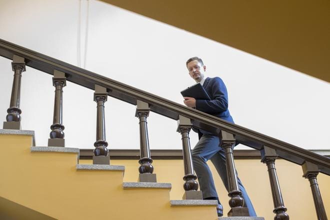 Menetetyt veromiljoonat eivät naurata Vaasan vs. talousjohtaja Jari Karjalaista. KUVA: MINNA ANTILA