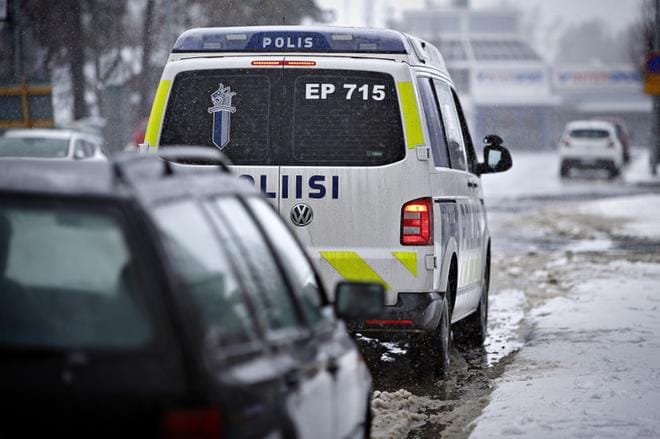 Poliisi sai hälytyksen onnettomuuspaikalle kello 20 aikoihin lauantaina.