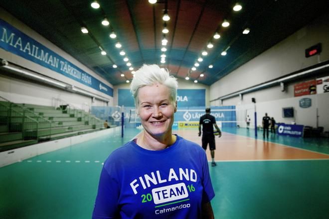 ”Suurin ongelma on, että tasa-arvoasioista juttelevat vain naiset keskenään” – huippu-urheilun hallintopäällikkö sanoo, että kampittajia on sekä naisissa että miehissä