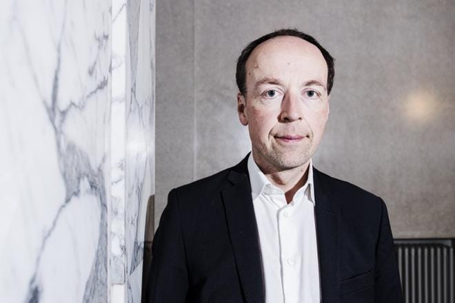 Perussuomalaisten puheenjohtajan Jussi Halla-ahon mukaan politiikassa eletään nyt suuria takinkääntöviikkoja. KUVA: Silja Viitala