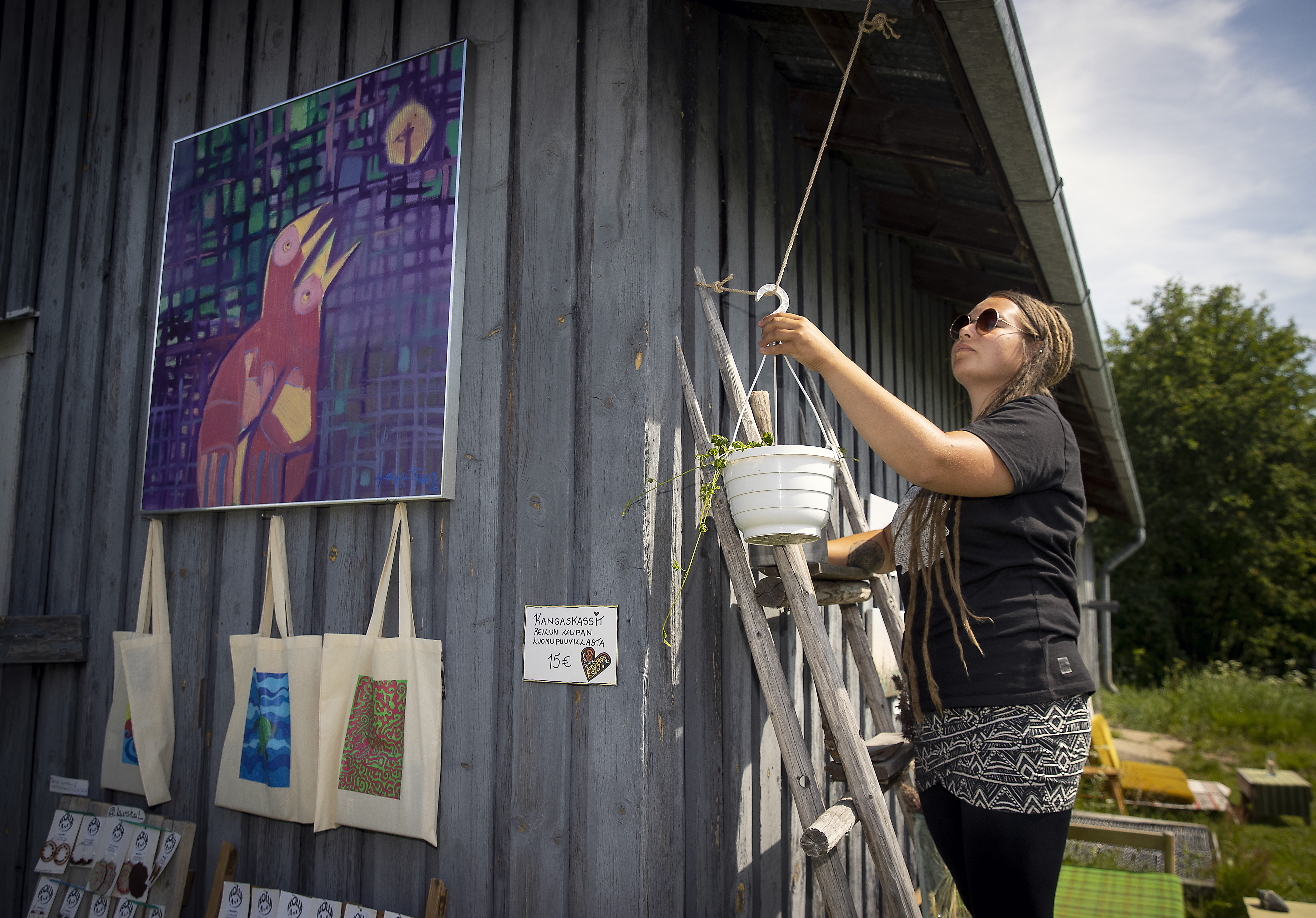 Oululainen Laura Tuulasaho perusti Hailuotoon kesäkahvilan lähes nollabudjetilla: "Päätin, että jossakin muodossa kahvilatoimintaa pitää kokeilla, ei sitä kukaan minun puolestanikaan tee"