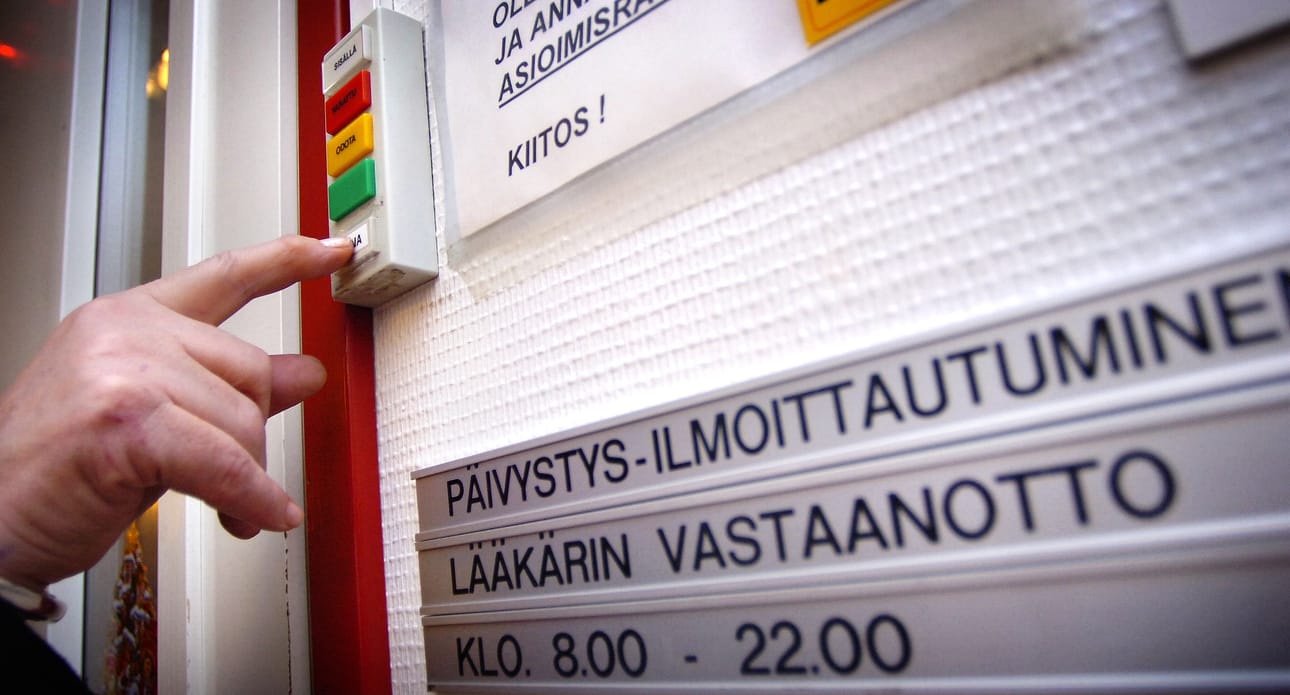 Monessa kunnassa podetaan lääkäripulaa. Hyvinvointialueilla etsitään vastauksia palveluiden järjestämiseen.