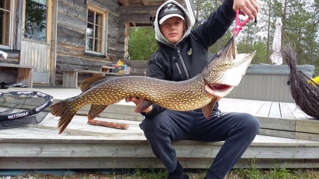 Elmeri Asmundelan hauki oli 9-kiloinen