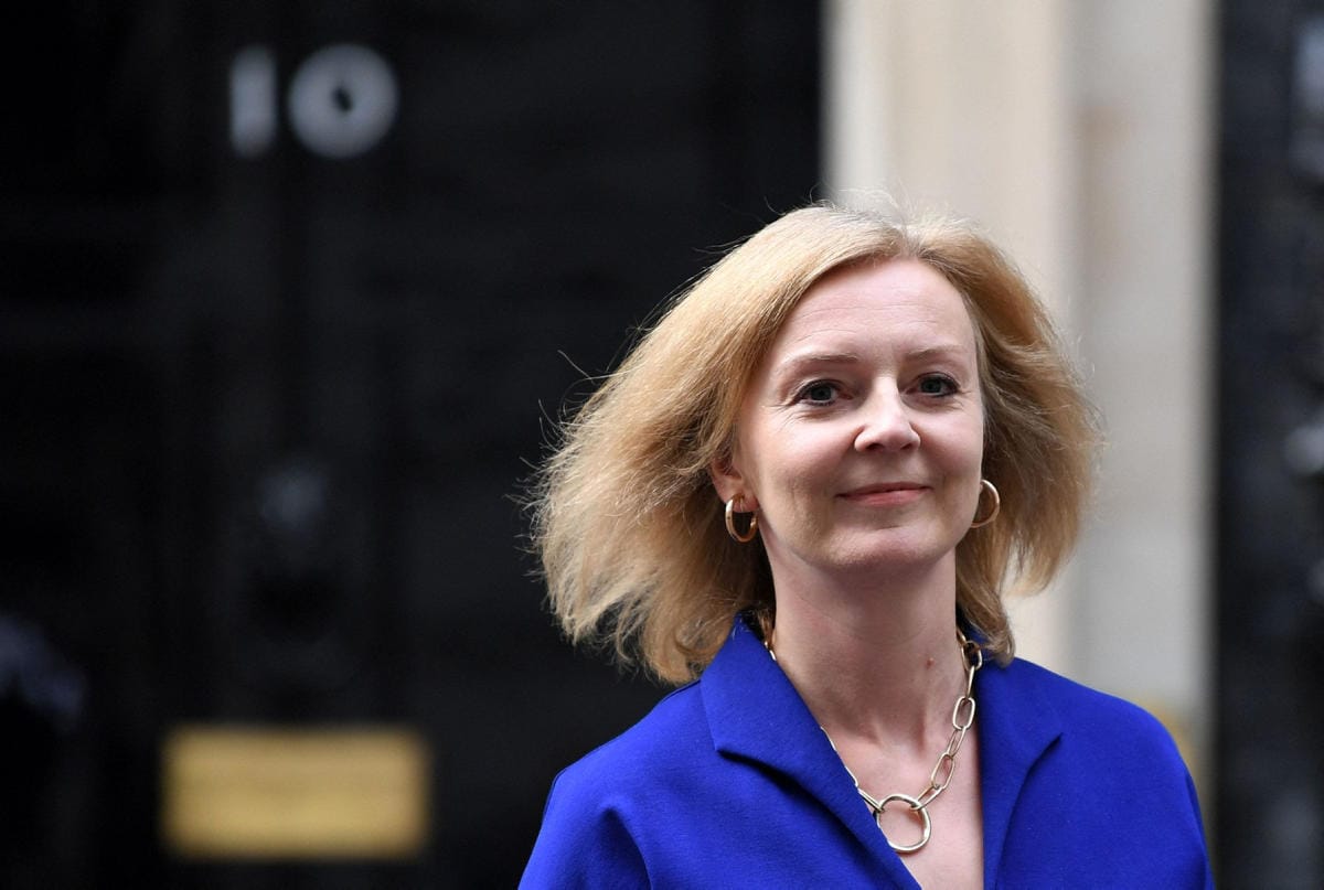 Ulkoministeri Liz Truss oli järjestyksessään kymmenes johtajakisaan lähtenyt konservatiivipoliitikko. Pian Trussin ilmoituksen jälkeen ehdokasmäärä kasvoi yhteentoista. LEHTIKUVA/AFP