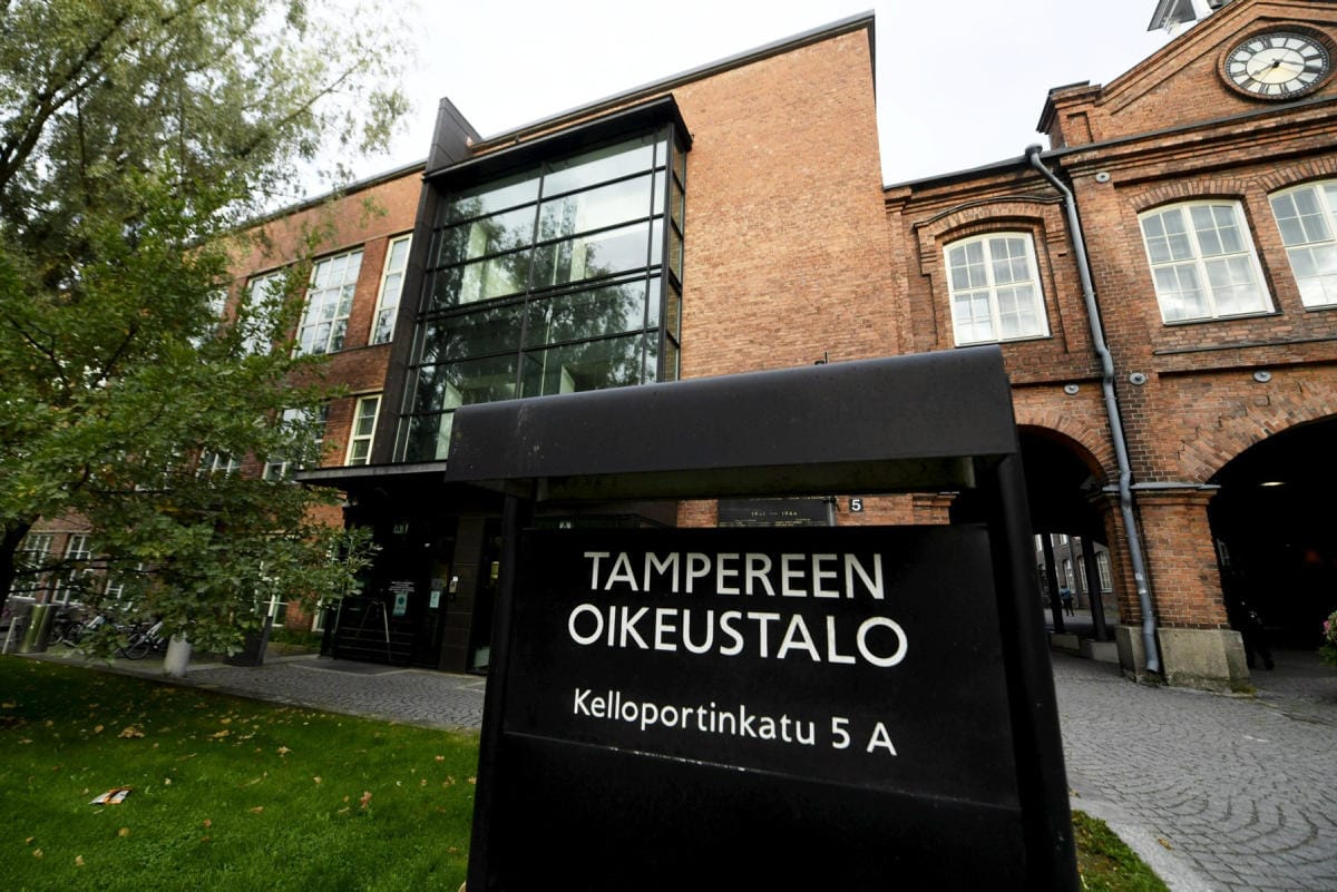 Syytettynä oleva nainen määrättiin esitutkinnan aikana mielentilatutkimukseen. LEHTIKUVA / Vesa Moilanen