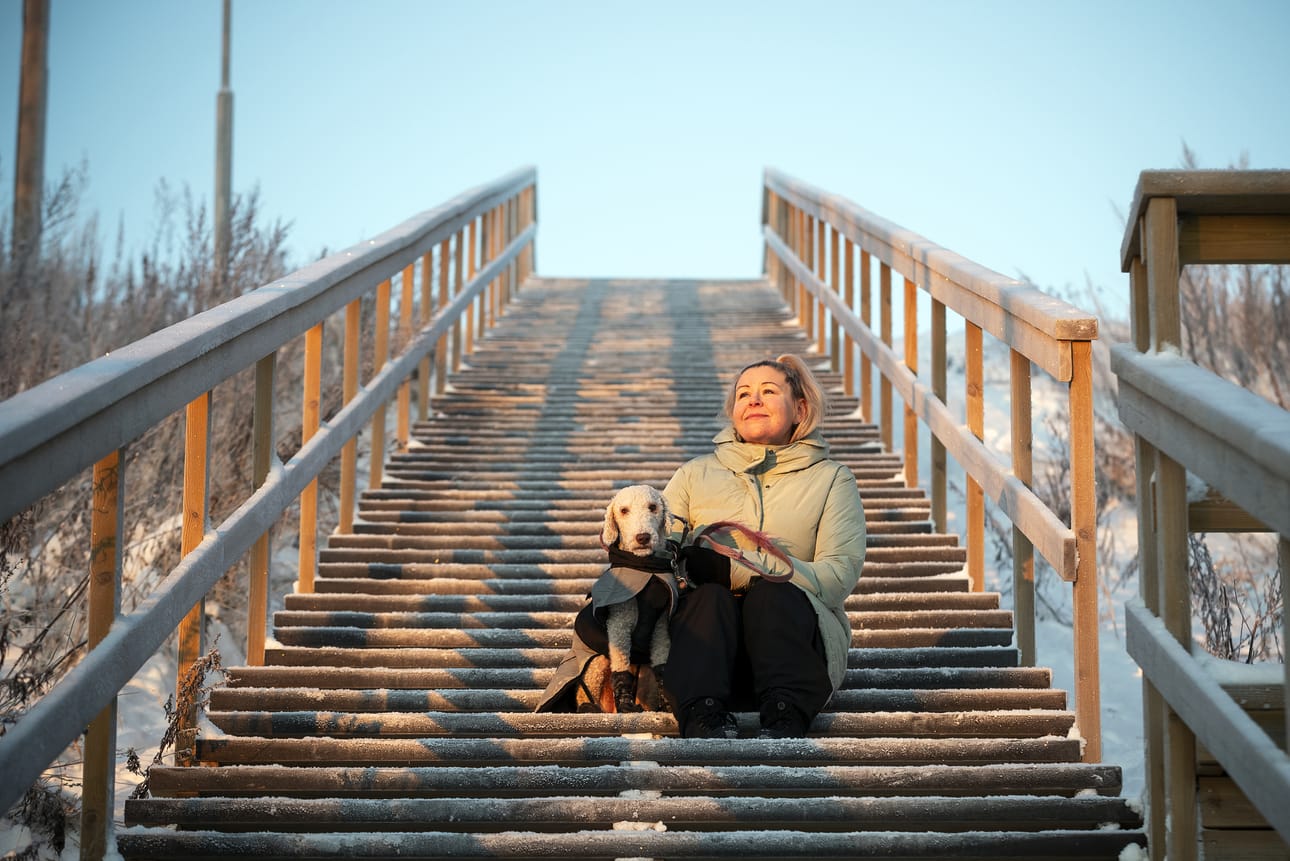 Lenkillä Miloun kanssa Maarit Renkola nautti pakkasen kuuraamasta, kauniista taivaasta.