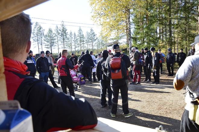 Jurvan frisbeegolfradalla riitti vilskettä lauantaina, kun siellä järjestettiin Pohjanmaan seurojen mestaruuskisa. KUVAT: JAANA ALA-LAHTI