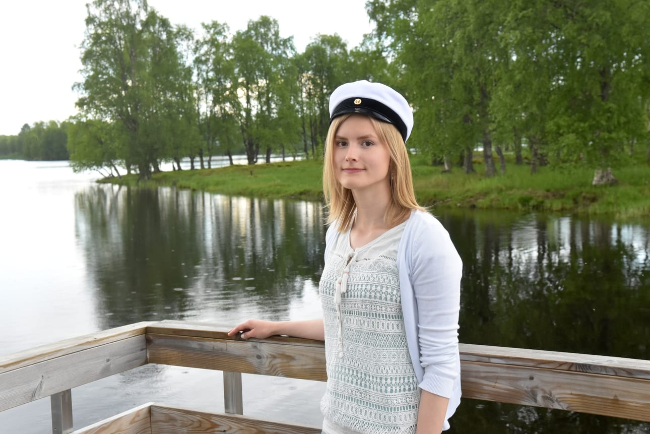 –Tulevan kesän otan rennosti, lomailen ja ehkä vähän töitä, tuore ylioppilas Terhi Helppikangas suunnittelee.
