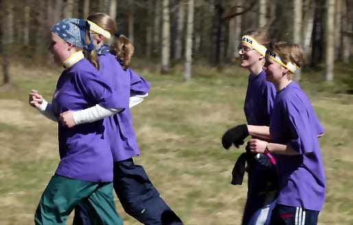 Aikuisille suositellaan vähintään puolen tunnin reipasta kävelyä päivässä.