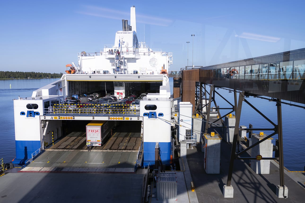 Varustamon Stena Line -kauppa on loppusuoralla ja odottaa viimeistä viranomaishyväksyntää.