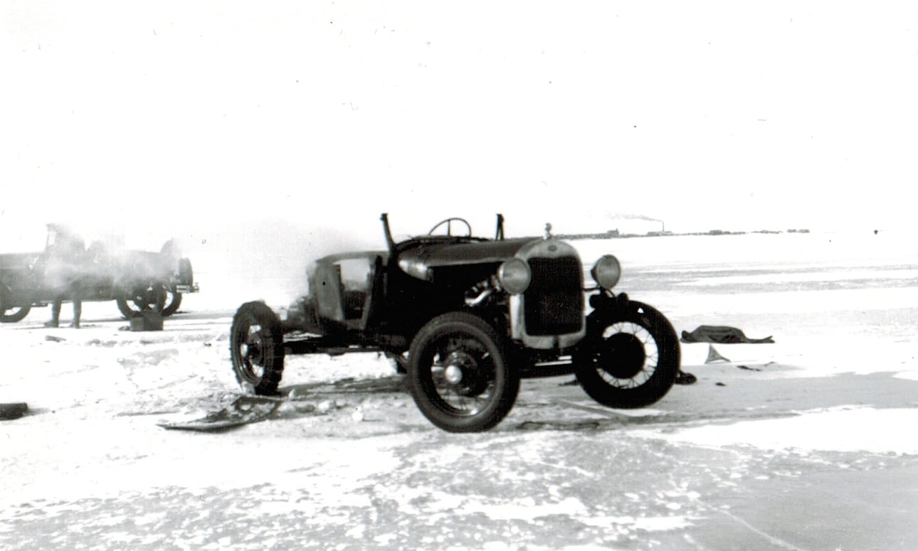 E.I. Aineen Ford-jäärata-auto Torniossa 30-luvulla.