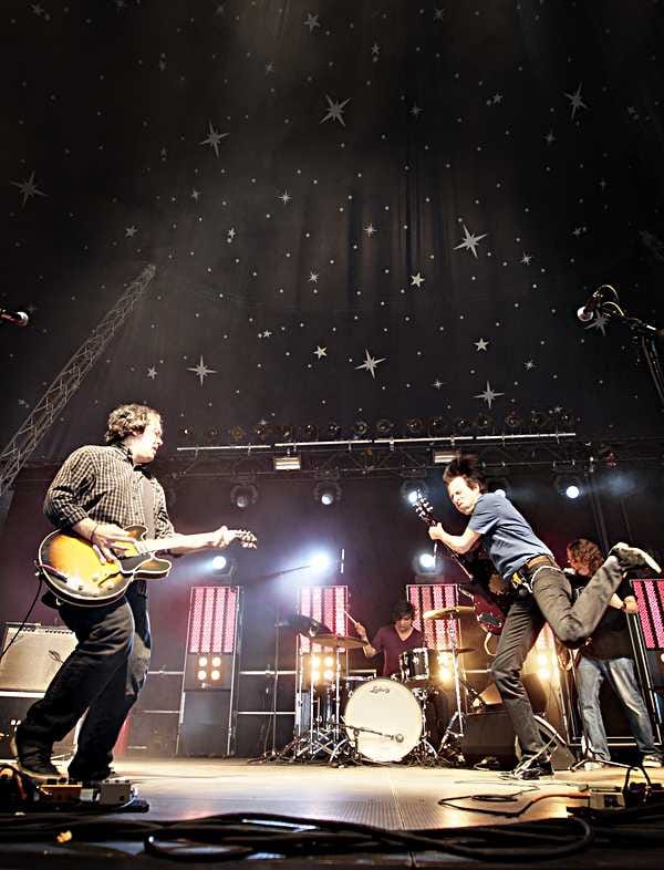 The Posies otti Qstockin Q-teltassa lavan haltuun lauantaina.