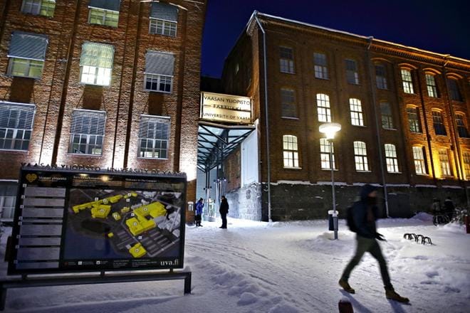 Vaasan yliopiston kauppatieteiden tutkimus nostaa yliopiston sijaintia yliopistolistauksissa. Arkistokuva