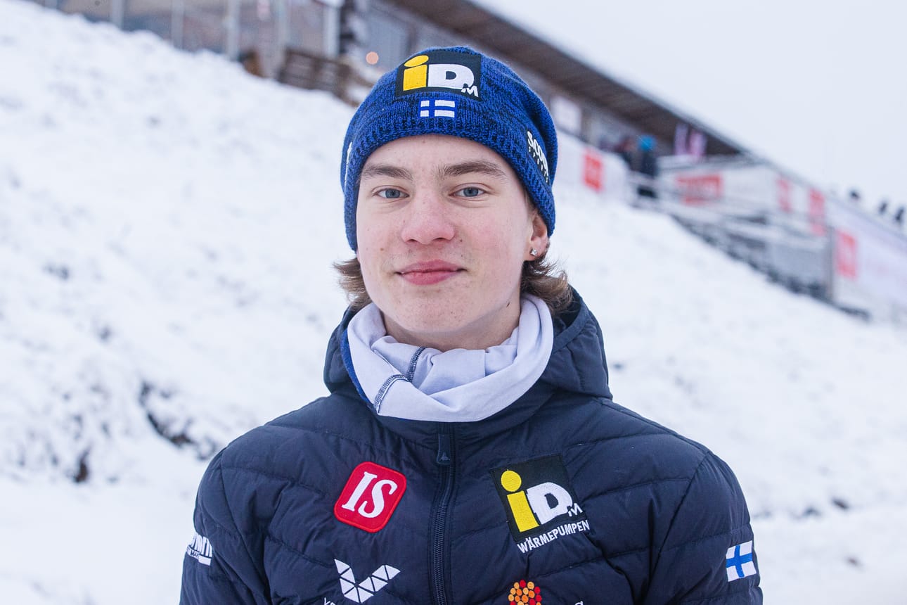 Vilho Palosaari on seitsemäs suomalainen henkilökohtaisen nuorten maailmanmestaruuden voittanut suomalaishyppääjä.
