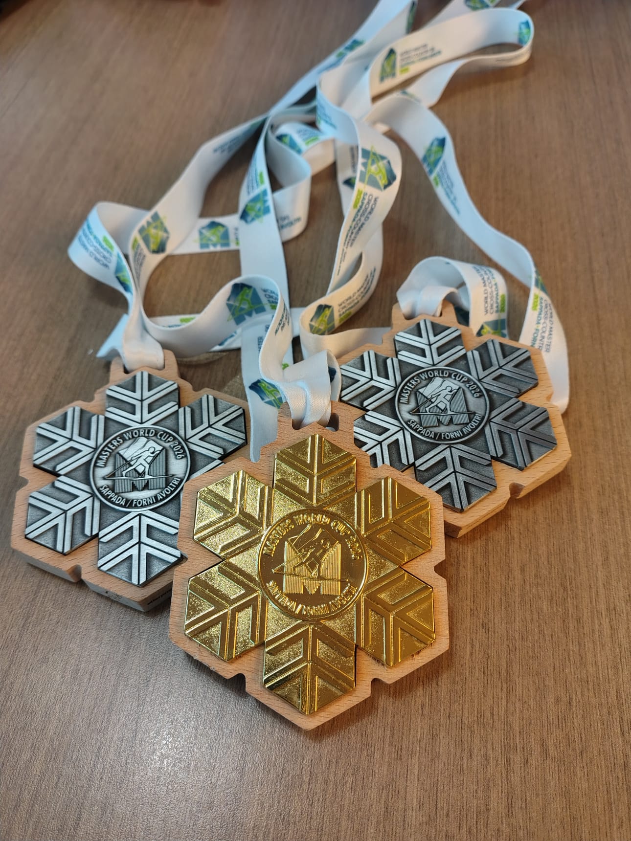 Mauri Prosin mitalisaalis. Veteraanihiihdon MM-kilpalut kilpaillaan kahden vuoden päästä Suomessa Lahdessa.