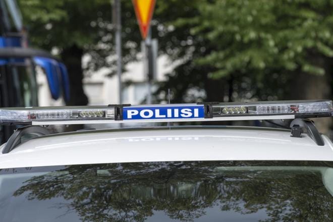 Poliisi etsii kahta henkilöä, joiden epäillään syyllistyneen viimeöiseen puukotustapaukseen joensuulaisessa ravintolassa.