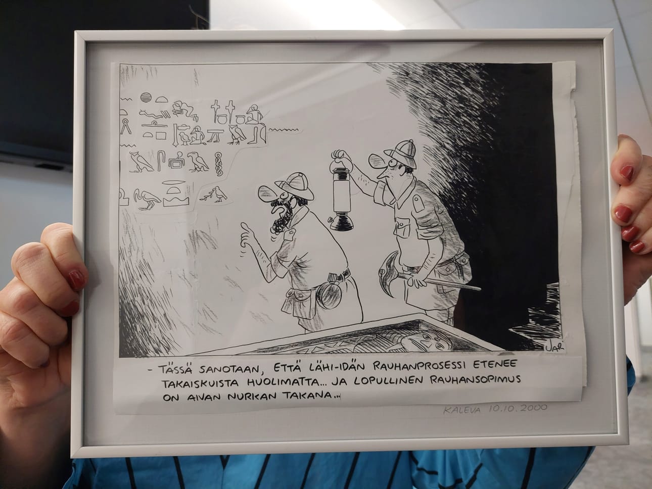 Kalevan toimituksen seinälle ripustettu pilapiirtäjä Jarin kuva Lähi-idän rauhan mahdollisuuksista on taas lohduttoman ajankohtainen.