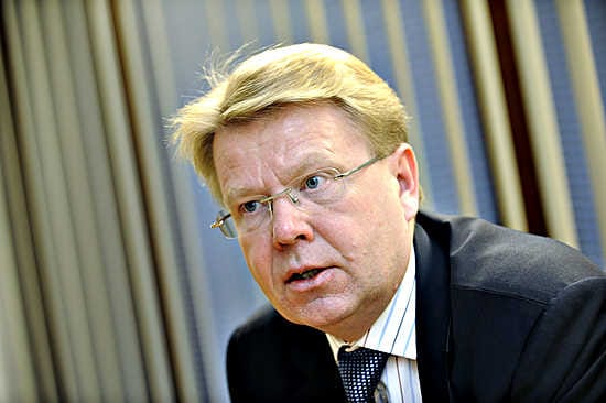 Vanhanen kimpaantui kokoomuksen sooloilusta